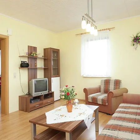 Quaint In Mittelndorf With Valley View アパート